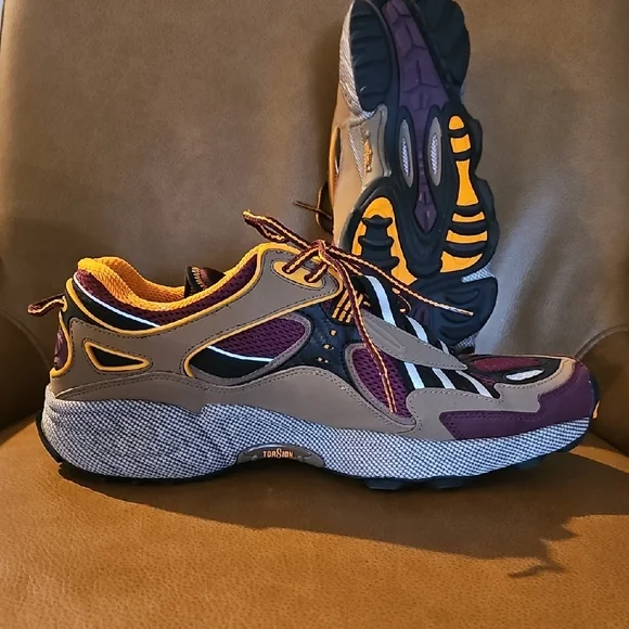 Adidas Cadiant Fyw Maroon and Khaki Athletic Shoes NWOB - Picture 6 of 7